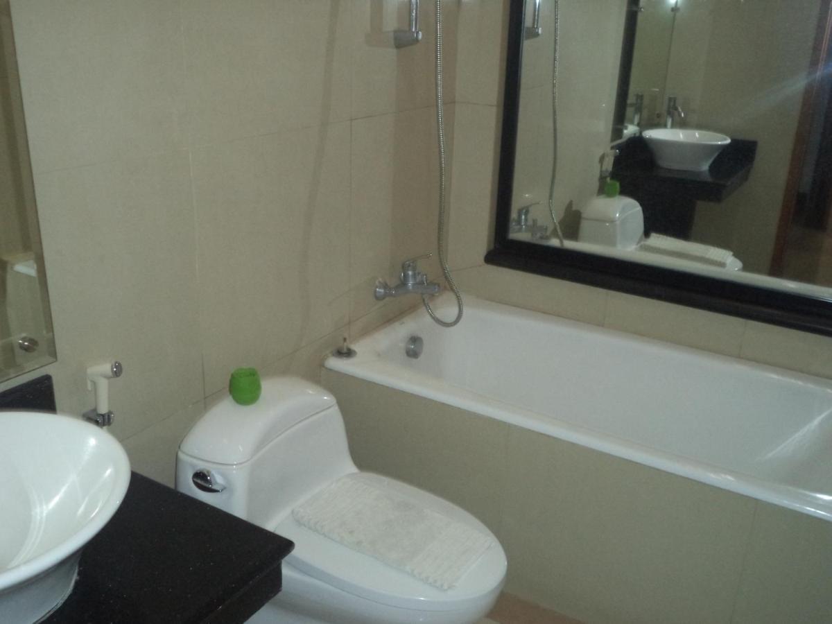 Alloro Guesthouse Pacitan Kültér fotó
